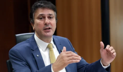 Líder do PT defende reduzir maioridade penal para 16 anos em crimes graves