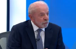 Após ficar atrás de Flávio no 1º turno, Lula assume culpa por resultado e desaprovação