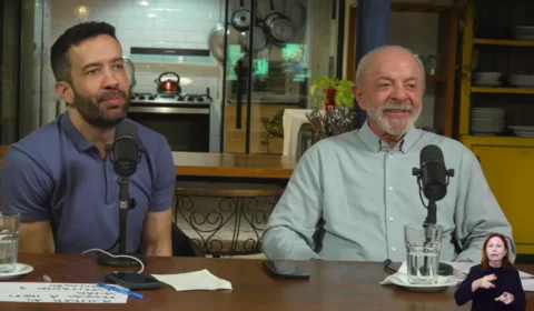 Janones prevê reeleição de Lula e orienta apoiadores a ignorar ataques nas redes