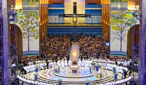 Santuário de Aparecida deve receber 152 mil fiéis neste feriado da padroeira do Brasil