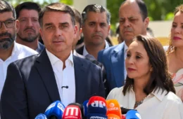 Podemos segue outros quatro partidos e declara apoio a Flávio Bolsonaro