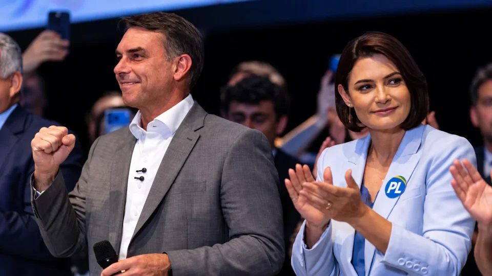 Michelle diz que disputa presidencial é resposta aos “injustiçados do 8 de Janeiro”