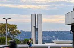 Brasília tem alerta de tempestade nesta terça (27), com ventos de até 60 km/h