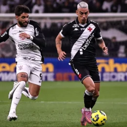 Corinthians sofre virada do Vasco, entra no Z-4 e vê risco de queda aumentar na Série A