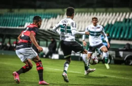 Vitória tem três retornos para enfrentar o Coritiba, mas Jair Ventura sofre com desfalques