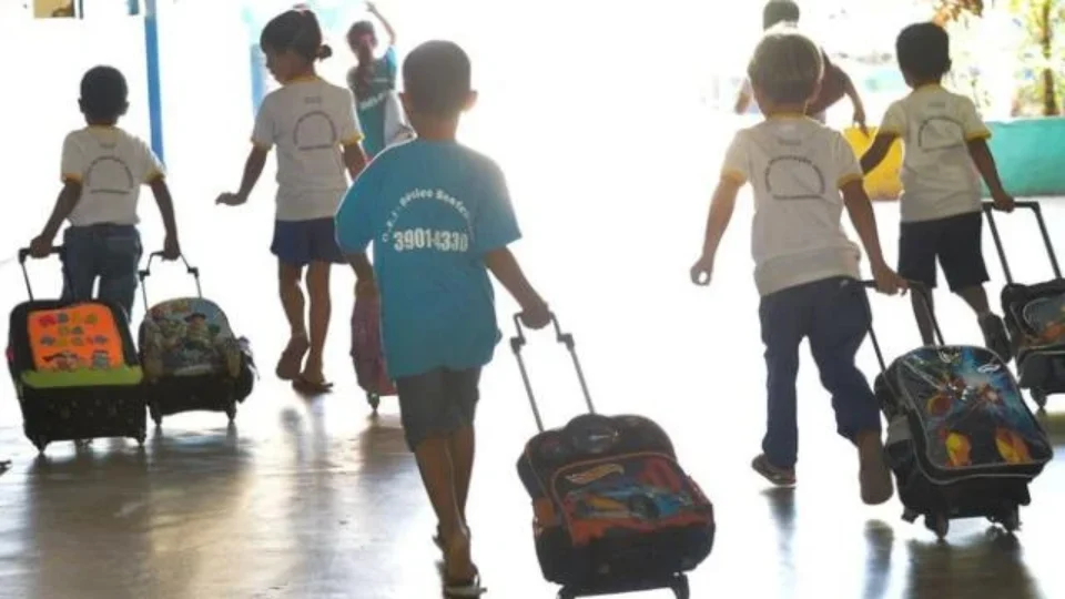 Escola no DF terá emissão gratuita de identidade e atendimento para exames de DNA