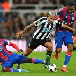 Crystal Palace recebe Newcastle sob pressão após goleada de 5 a 0 no Inglês