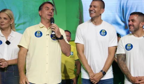 Candidato ao governo do Rio, Douglas Ruas reúne aliados e pede apoio a Flávio Bolsonaro no 2º turno