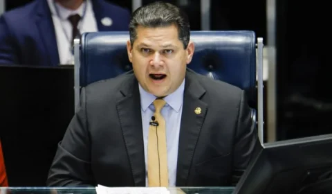 Alcolumbre está ‘determinado’ a votar fim da escala 6×1 antes do 2º turno, diz ministro