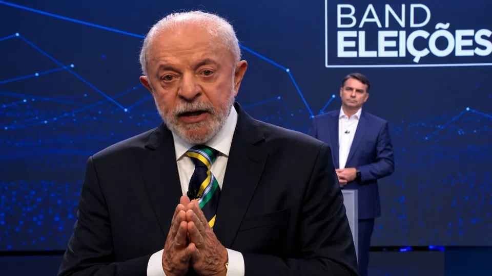 Lula pede voto a Bolsonaro em debate com Flávio: “Você sabe que sou melhor que seu filho”