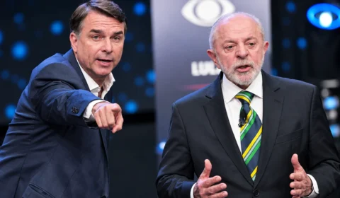 Indecisos dobram após debate da Band entre Lula e Flávio Bolsonaro, diz Quaest
