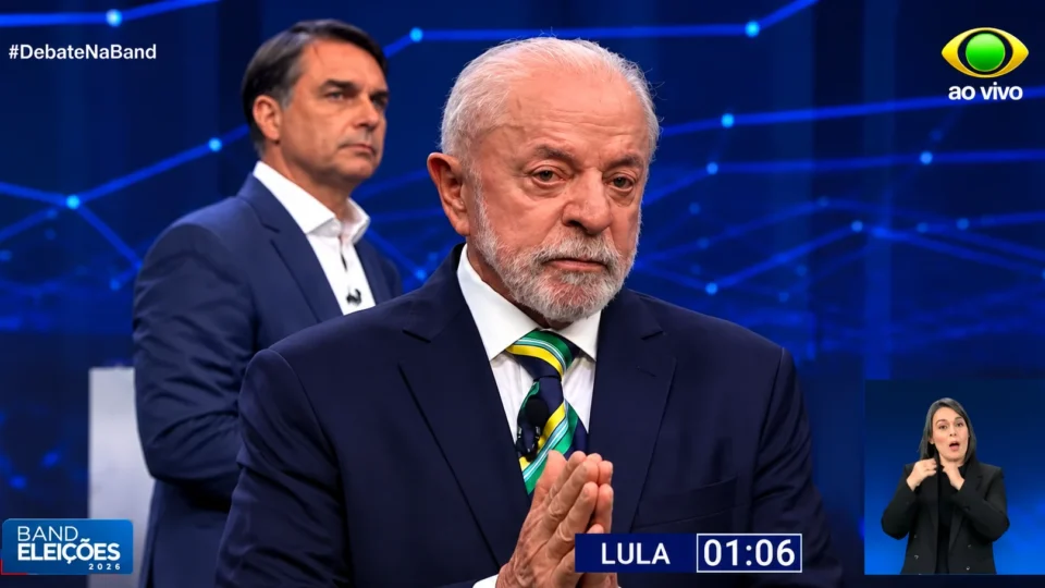 Lula desafia Flávio Bolsonaro a abrir sigilos bancário e telefônico: “Vamos ver quem é a família que rouba”