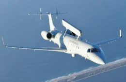 FAB consegue feito inédito na aviação militar em teste com caças e avião-radar; entenda o que muda