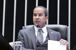 Fred Linhares e Rodrigo Rollemberg ficam fora da Câmara após eleição no DF