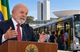 Lula anuncia PEC para garantir transporte público gratuito aos fins de semana