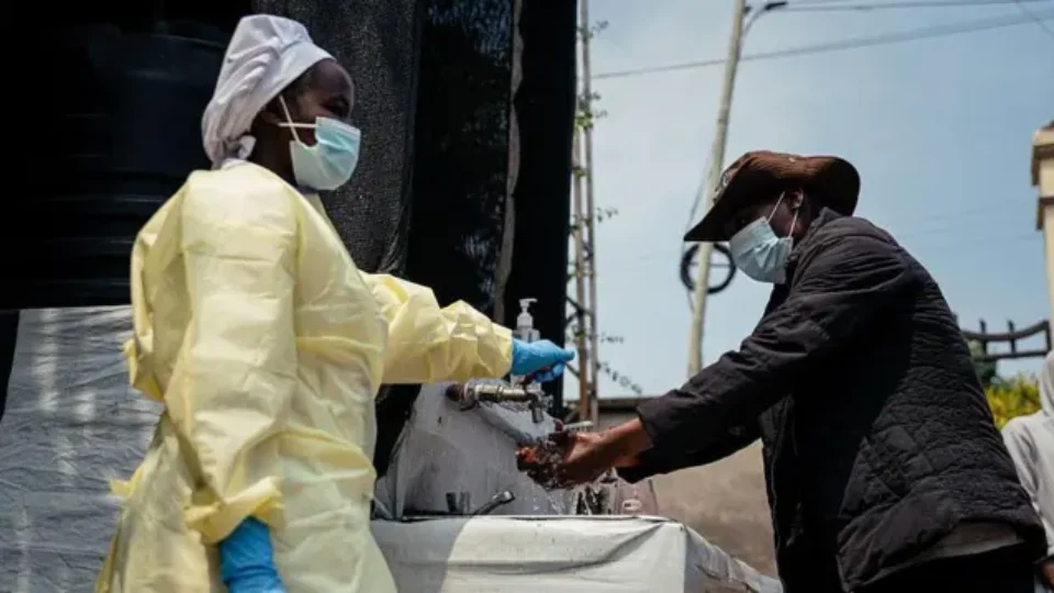 Surto de Ebola no Congo passa de 4 mil mortes e atinge 8,3 mil casos