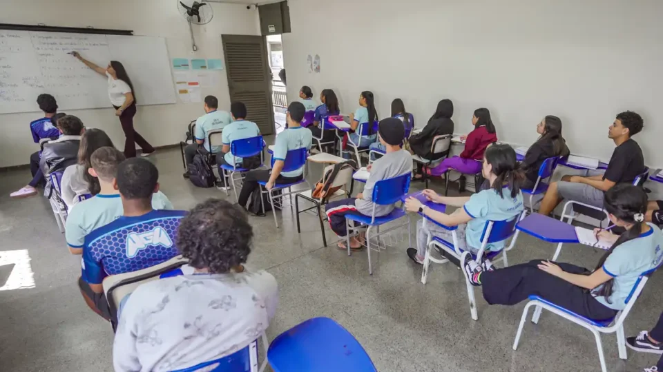 Escolas do DF suspendem aulas nesta sexta-feira antes do segundo turno