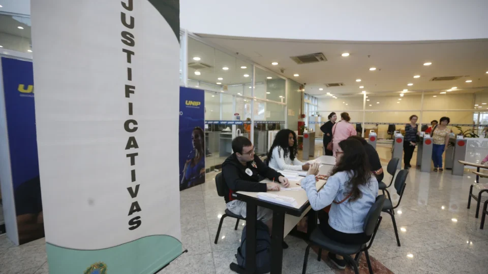 Não vai conseguir votar? Veja como justificar pelo e-Título neste domingo