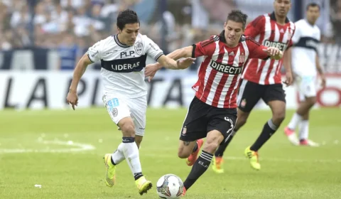 Estudiantes enfrenta Gimnasia às 19h em jogo crucial na Argentina