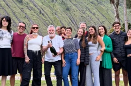 José de Abreu reúne esposa, filhos e netos em foto rara de família