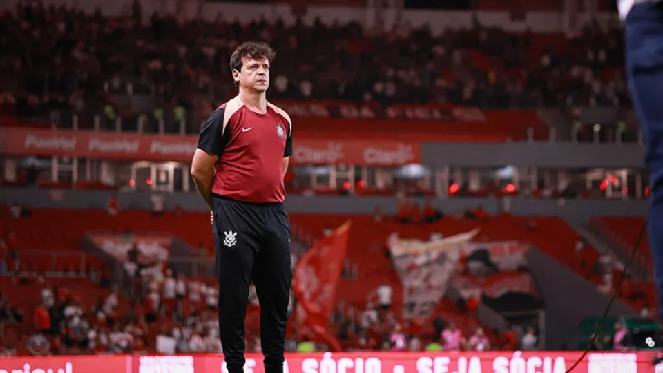 Fernando Diniz acumula mais derrotas que vitórias no Brasileirão; veja os números