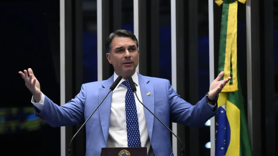 Qual a chance de Flávio Bolsonaro ganhar a eleição? Veja pesquisas para 2026