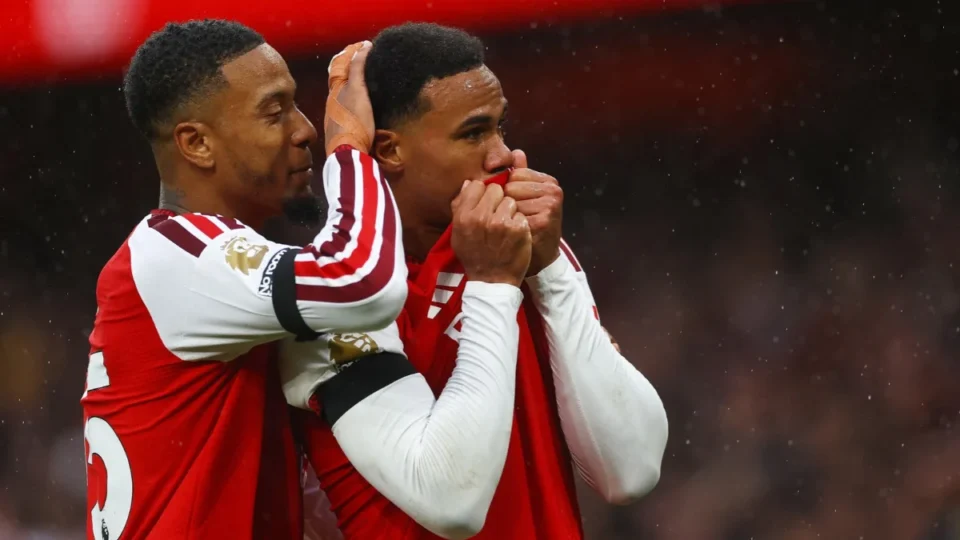 Fleetwood x Arsenal: onde assistir, horário e escalações do duelo pela Copa da Liga