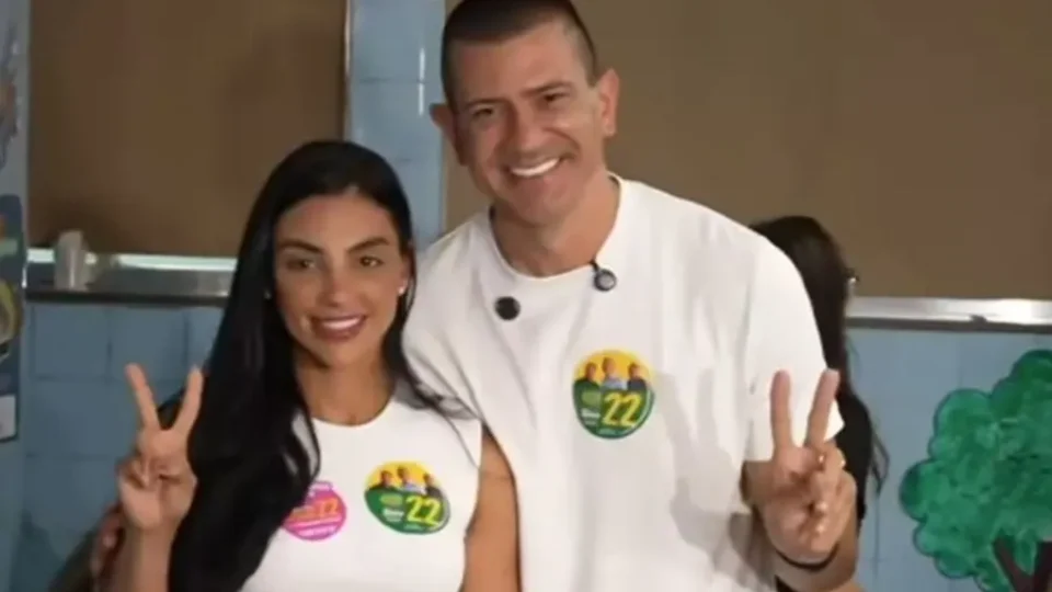 Douglas Ruas vota em São Gonçalo neste domingo