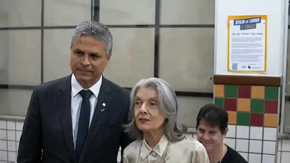 Cármen Lúcia vota em BH e afirma que Justiça Eleitoral cumpre seu papel no 2º turno