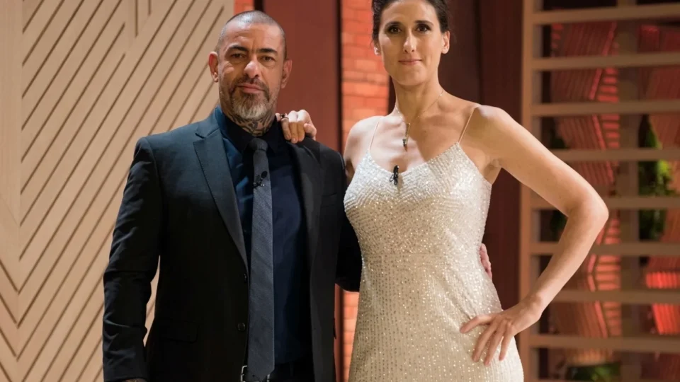 Paola Carosella e Henrique Fogaça deixam de se seguir; relembre atritos entre chefs