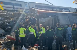 VÍDEO: Colisão de trens deixa 64 mortos na Espanha; Brasil lamenta tragédia ferroviária