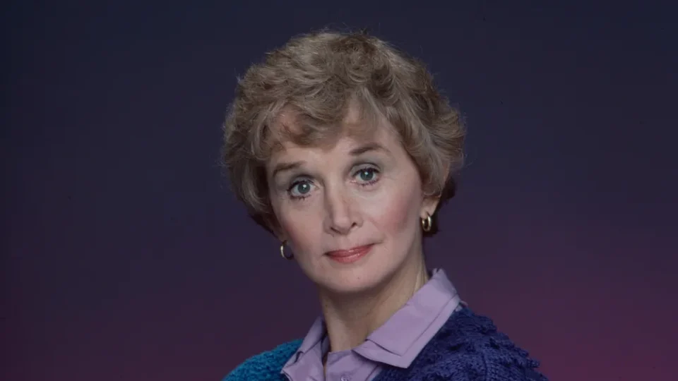 Barbara Barrie morre aos 95 anos após recorrer à morte medicamente assistida