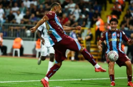Salah marca, dá assistência e comanda vitória do Trabzonspor por 4 a 2 na Liga Conferência
