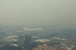 Manaus amanhece coberta por fumaça e registra piora na qualidade do ar nesta quinta-feira