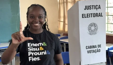 Ana Elisa vota em MG e elogia campanha digital de Lula, mas aponta início tardio