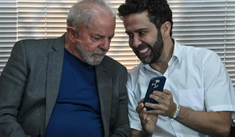 “Exército do Lula”: convocações de Janones viram piada nas redes sociais