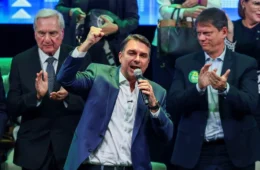 Flávio prepara ofensiva com influenciadores e amplia anúncios nas redes