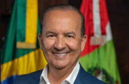 Jorginho Mello é reeleito governador de Santa Catarina no primeiro turno