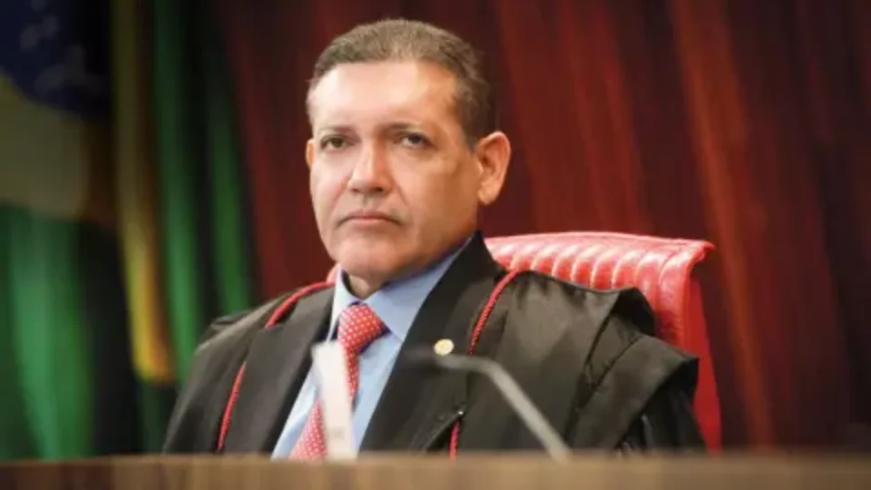 Nunes Marques manda suspender canal “Exército do Lula” no WhatsApp
