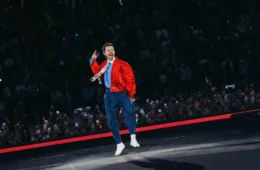 Harry Styles prepara documentário sobre turnê com bastidores e cenas inéditas dos shows