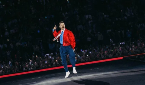 Harry Styles prepara documentário sobre turnê com bastidores e cenas inéditas dos shows