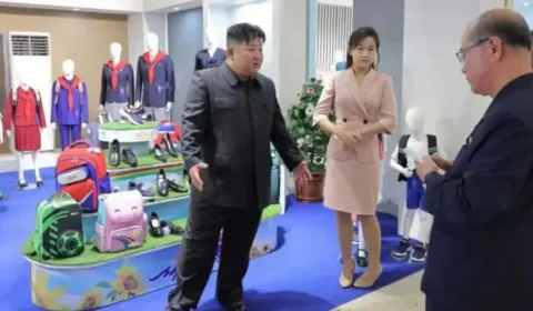 Kim Jong-un reaparece em fotos após rumores de morte por hemorragia cerebral