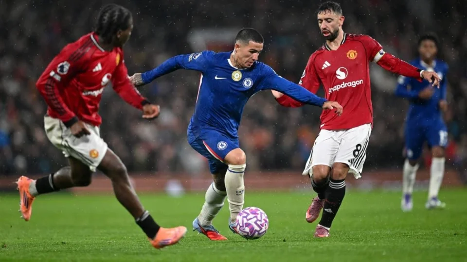Chelsea x Manchester United: onde assistir ao vivo e horário do jogo neste sábado