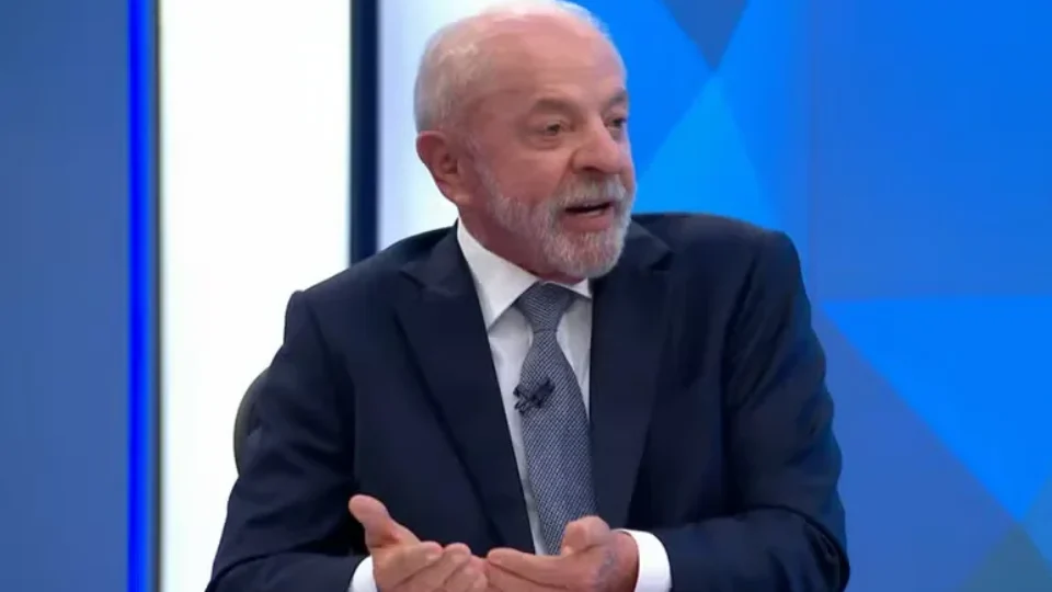 Lula assume responsabilidade pelo governo, defende maioridade penal e fala sobre STF em sabatina
