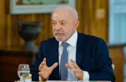 Lula cancela agenda em São Paulo e fica em Brasília para acompanhar votação da 6×1