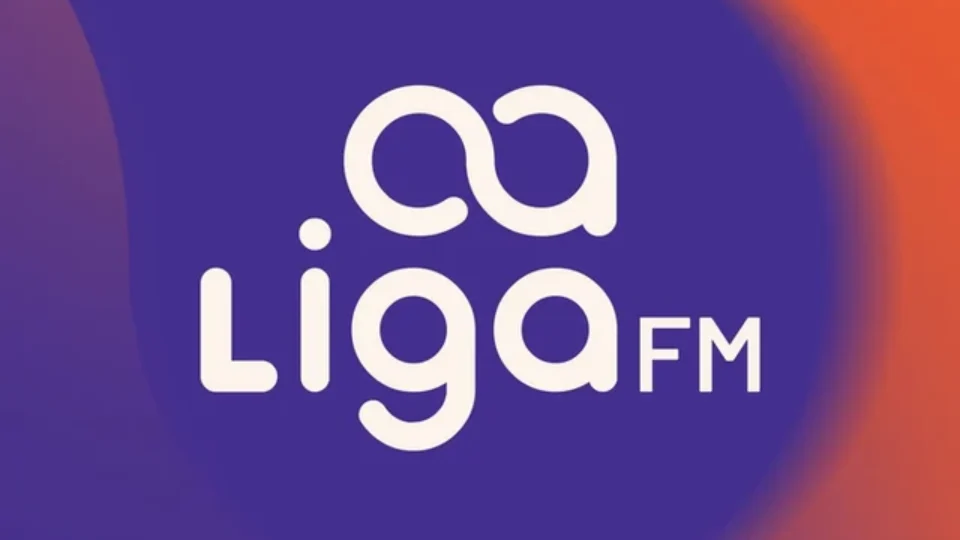 Liga FM celebra um ano com estreia do Ligadaço, novo programa de humor, informação e entretenimento