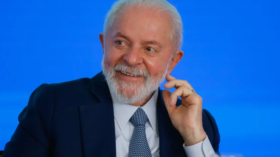 A “fórmula mágica” de Lula para a economia voltou, mas o Brasil de hoje não tem como pagar essa conta