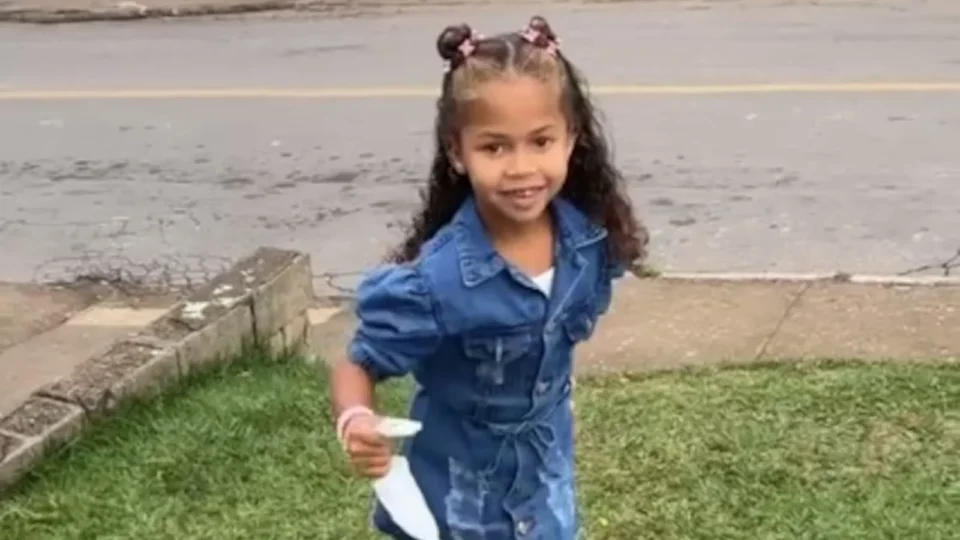 Justiça mantém preso suspeito de matar pai e filha de 5 anos a tiros na Grande BH
