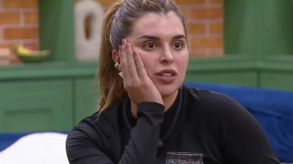 Mônica Fonseca é expulsa de A Fazenda 18 após briga que deixou Mayk ferido