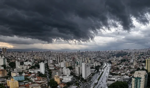BH pode ter chuva nesta terça; 15 cidades de MG estão sob alerta de até 100 mm
